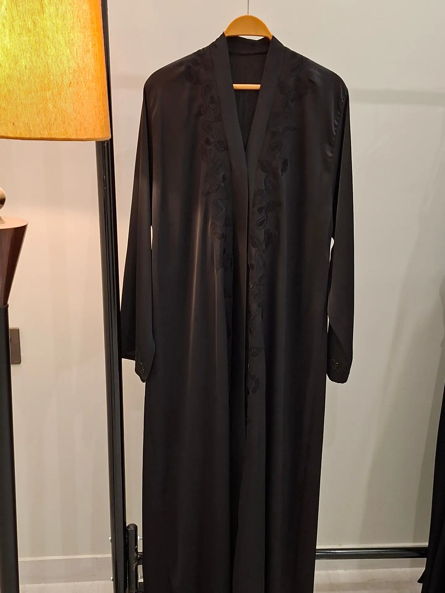 Shadow Bloom Abaya